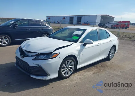 2022 Toyota Camry Le from USA, damaged, VIN 4T1C11AK2NU682164